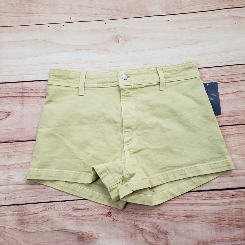 NEW Universal Thread Womens 8 Yellow Sailor Shorts High Rise Khaki Ladies